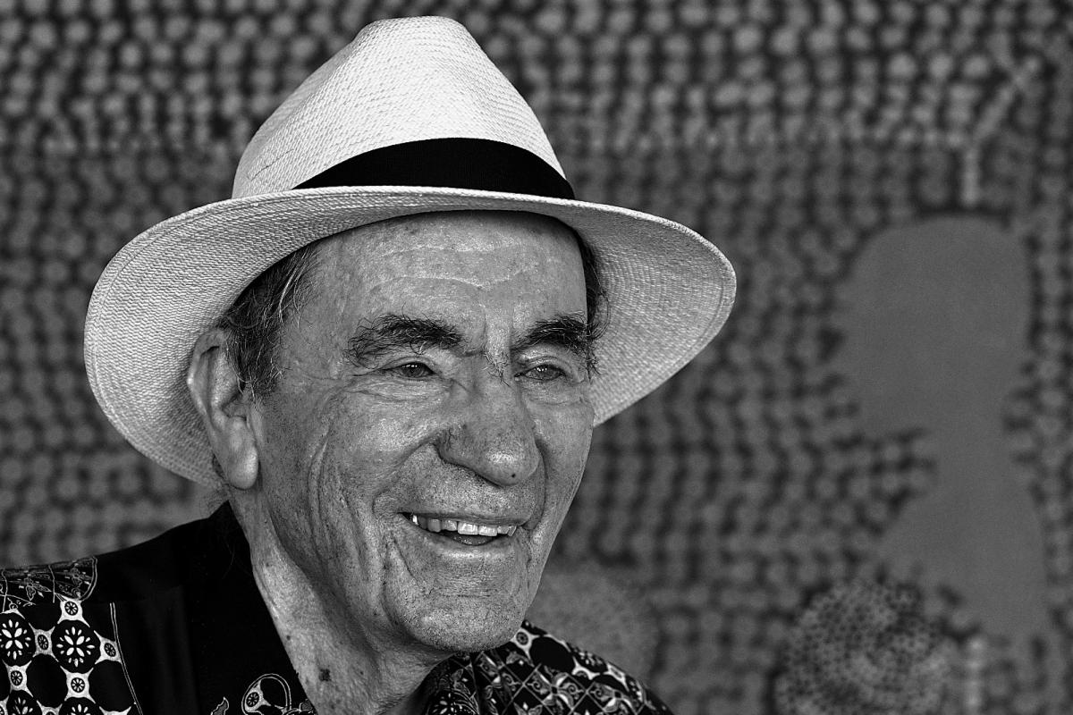 Albie Sachs headshot